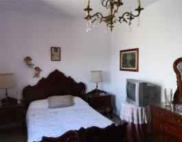 Intermediate house