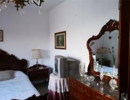 Intermediate house