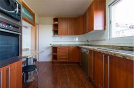 Intermediate house
