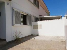 Intermediate house