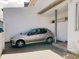 Intermediate house