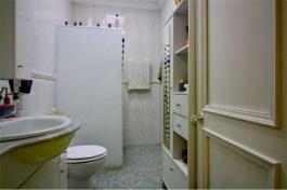 Intermediate house