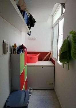 Intermediate house