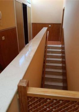 Intermediate house