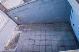 Intermediate house
