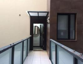 Intermediate house