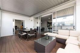 Intermediate house
