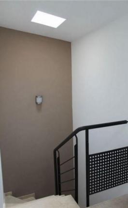 Intermediate house