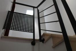 Intermediate house