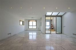 Intermediate house
