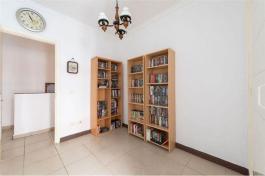Intermediate house