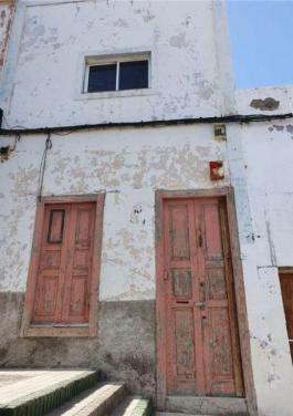 Intermediate house