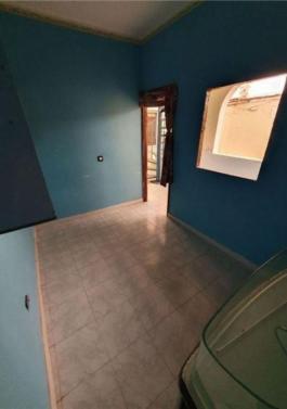 Intermediate house