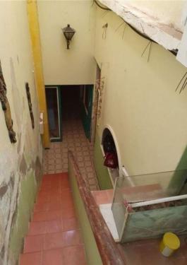 Intermediate house