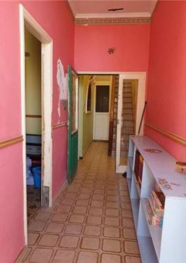 Intermediate house