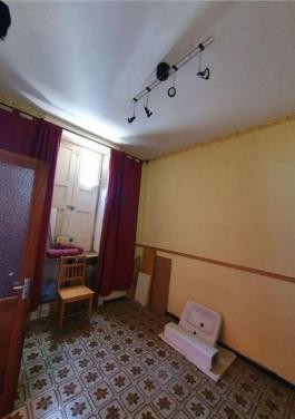 Intermediate house