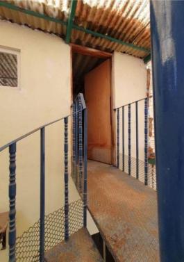 Intermediate house