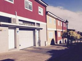Intermediate house