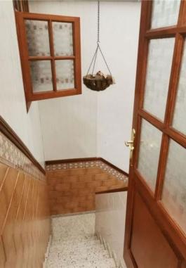 Intermediate house