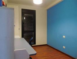 Intermediate house