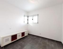 Intermediate house