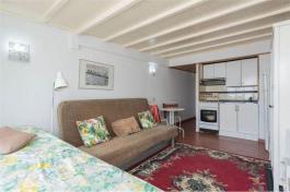 Intermediate house