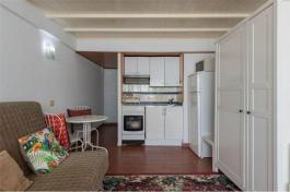 Intermediate house