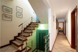 Intermediate house