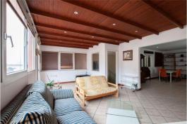 Intermediate house