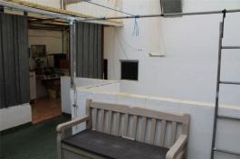 Intermediate house